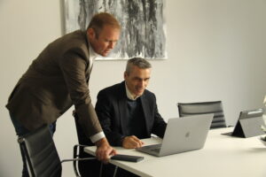 CRM-System Auswahl - Pipedrive und Hubspot Integration mit Microsoft 365 Cloud und Tools